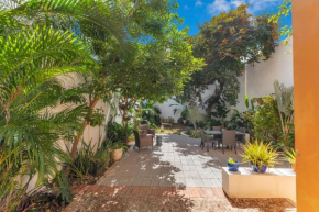 Whole Home with Lush Patio in Heart of Old San Juan